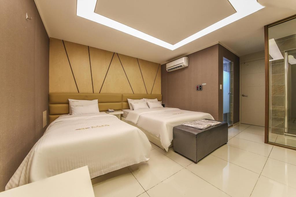 Richi Hotel Сувон Екстериор снимка
