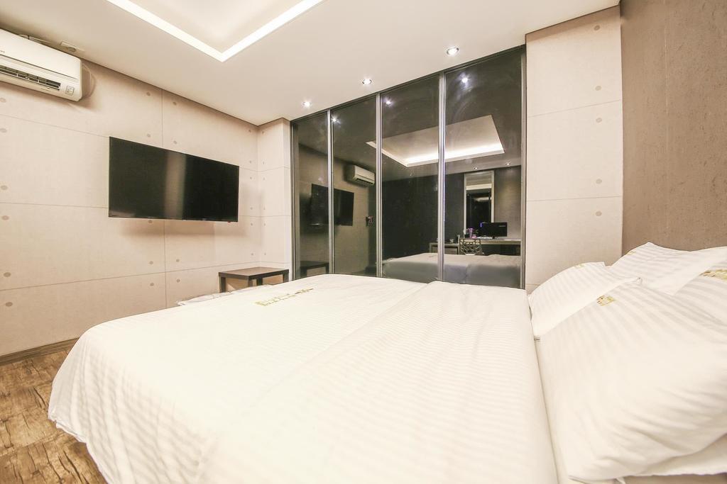 Richi Hotel Сувон Екстериор снимка