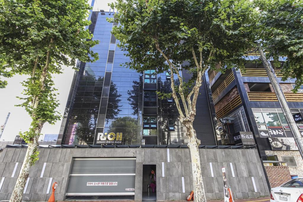 Richi Hotel Сувон Екстериор снимка