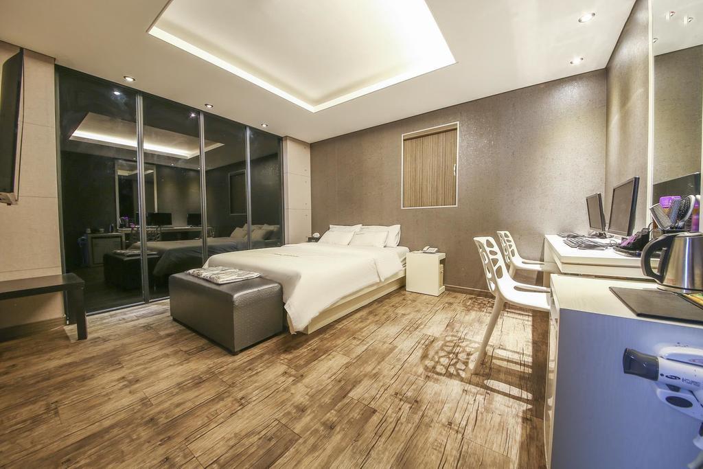 Richi Hotel Сувон Екстериор снимка