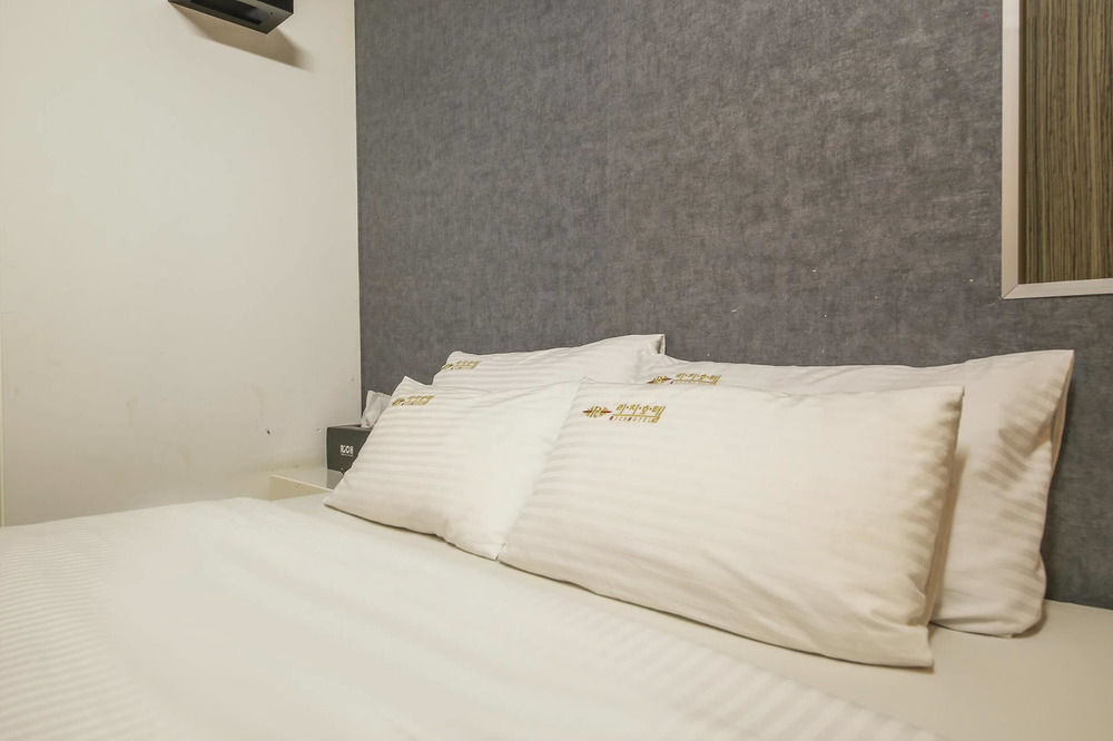 Richi Hotel Сувон Екстериор снимка